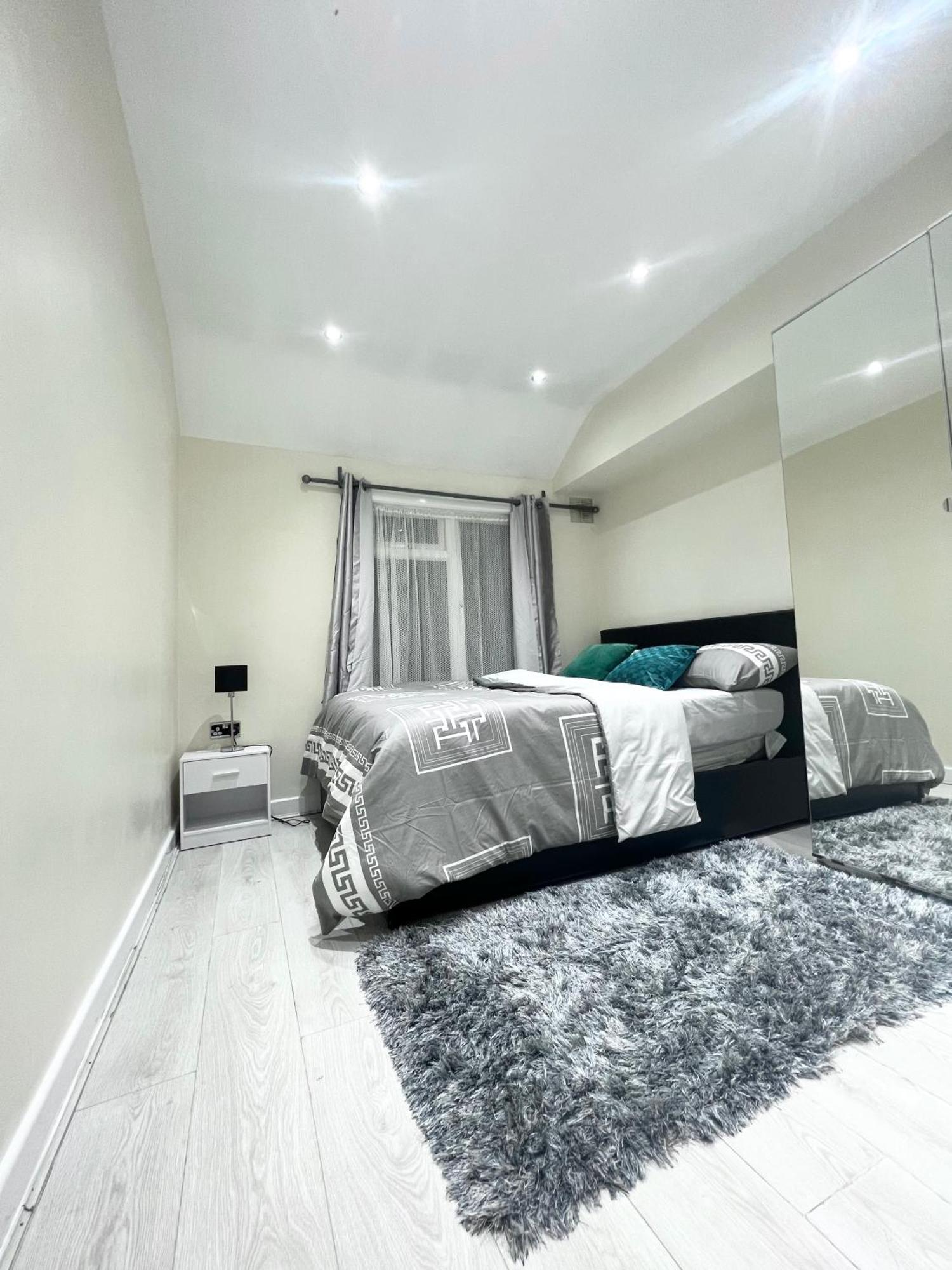 Appartement Cosy Private Flat In London, Free Parking On Premise à Carshalton Extérieur photo