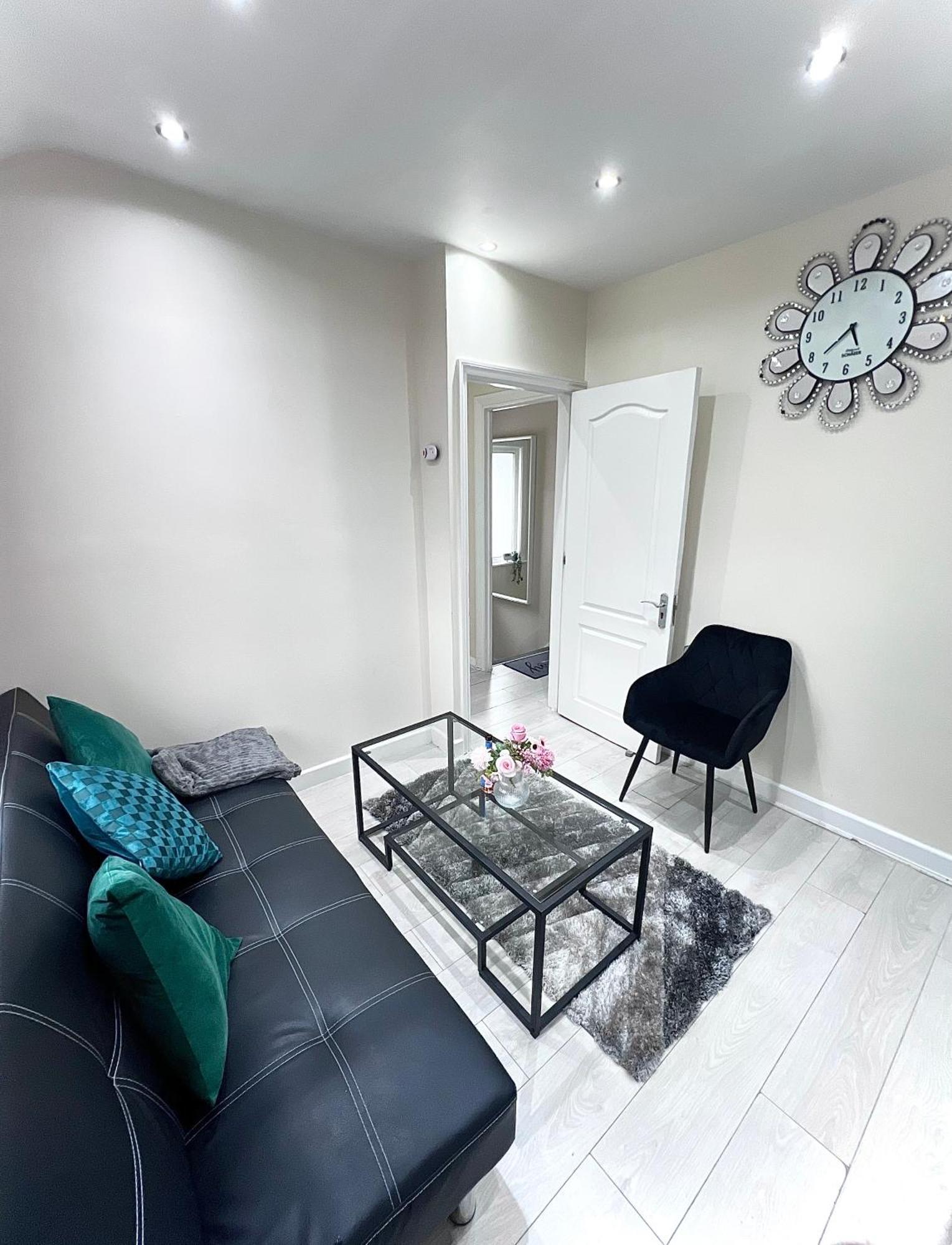 Appartement Cosy Private Flat In London, Free Parking On Premise à Carshalton Extérieur photo