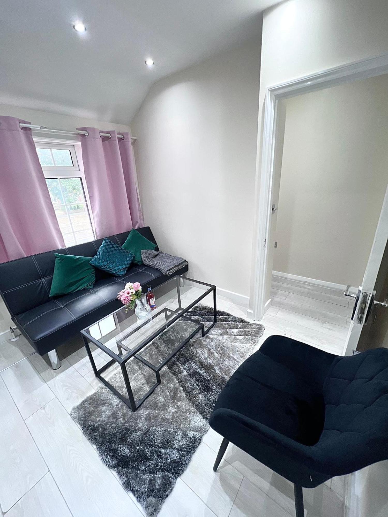 Appartement Cosy Private Flat In London, Free Parking On Premise à Carshalton Extérieur photo